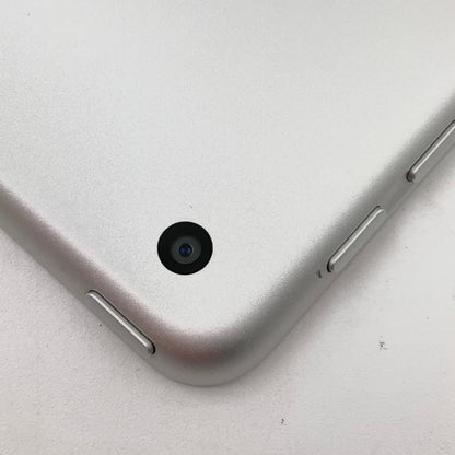 【全額返金保証】【最速発送】Apple iPad 第6世代 32GB シルバー Wi-Fi 動作確認済