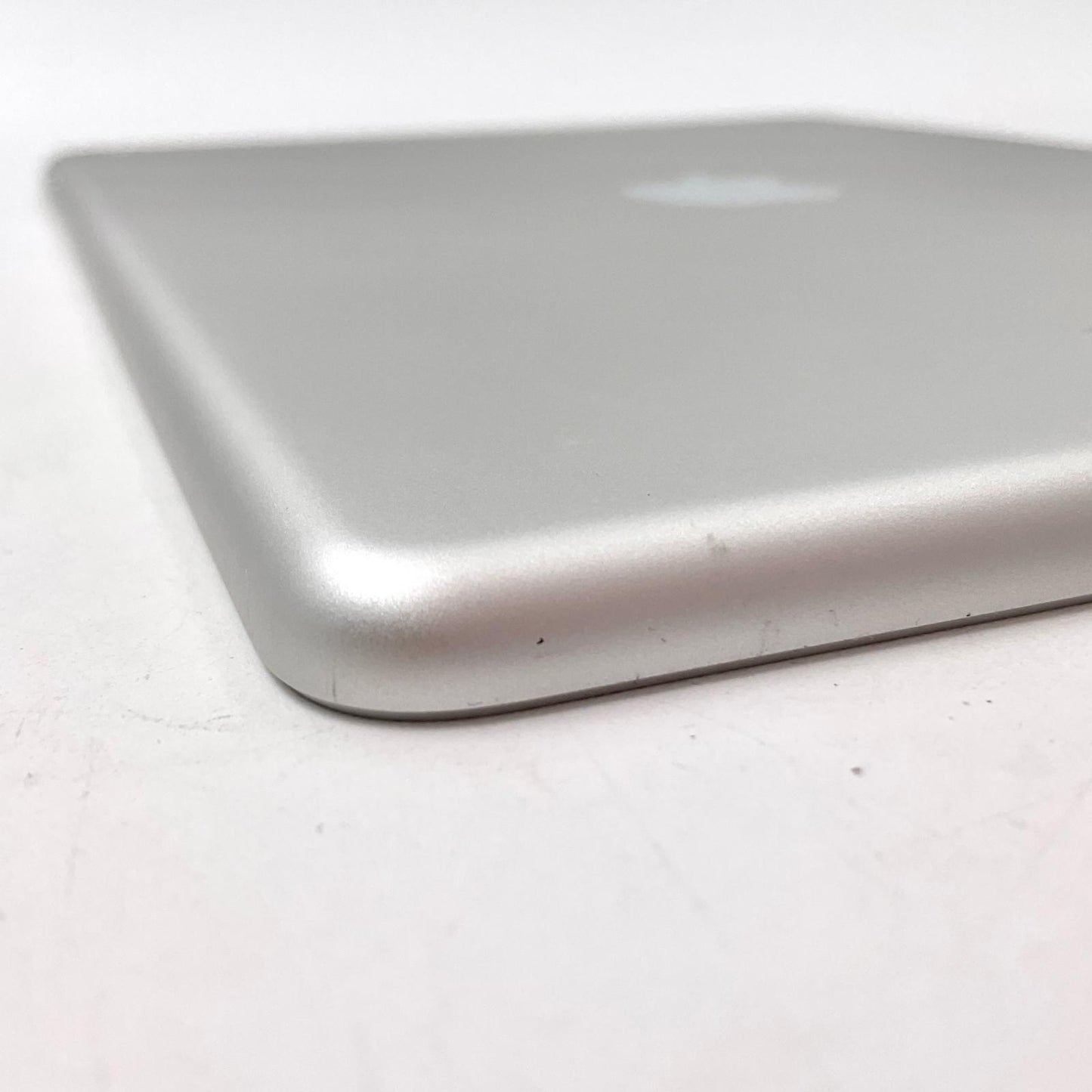 【全額返金保証】【最速発送】Apple iPad 第6世代 32GB シルバー Wi-Fi 美品 動作確認済