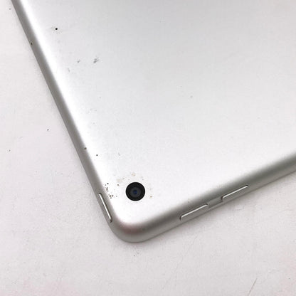 【全額返金保証】【最速発送】Apple iPad 第5世代 128GB シルバー Wi-Fi 動作確認済