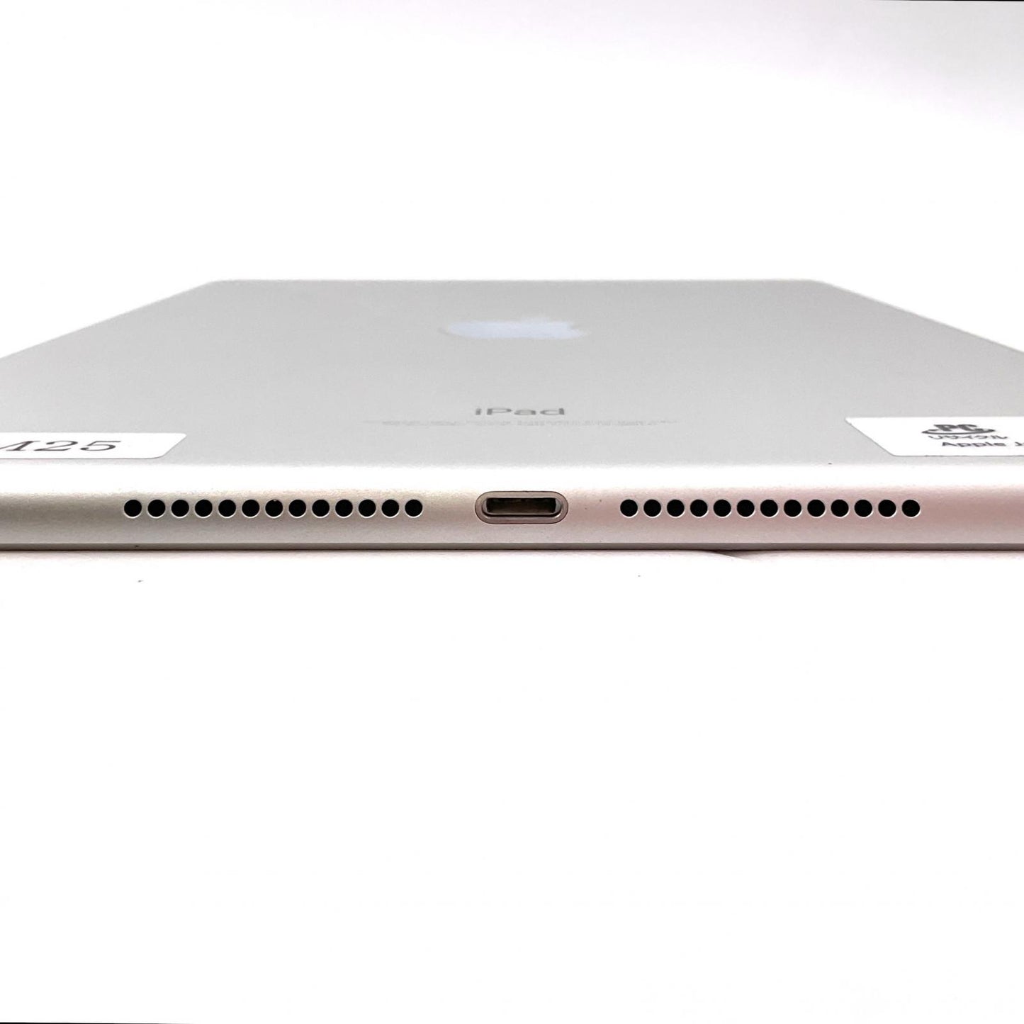 【全額返金保証】【最速発送】Apple iPad 第5世代 128GB シルバー Wi-Fi 動作確認済