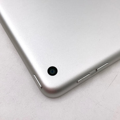 【全額返金保証】【最速発送】Apple iPad 第5世代 128GB シルバー Wi-Fi 美品 動作確認済