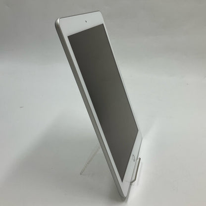 【全額返金保証】【最速発送】Apple iPad 第5世代 128GB シルバー Wi-Fi 動作確認済