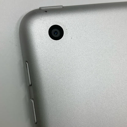 【全額返金保証】【最速発送】Apple iPad 第5世代 128GB シルバー Wi-Fi 動作確認済