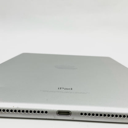 【全額返金保証】【最速発送】Apple iPad 第5世代 128GB シルバー Wi-Fi 動作確認済