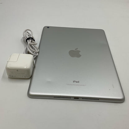 【全額返金保証】【最速発送】Apple iPad 第5世代 128GB シルバー Wi-Fi 動作確認済