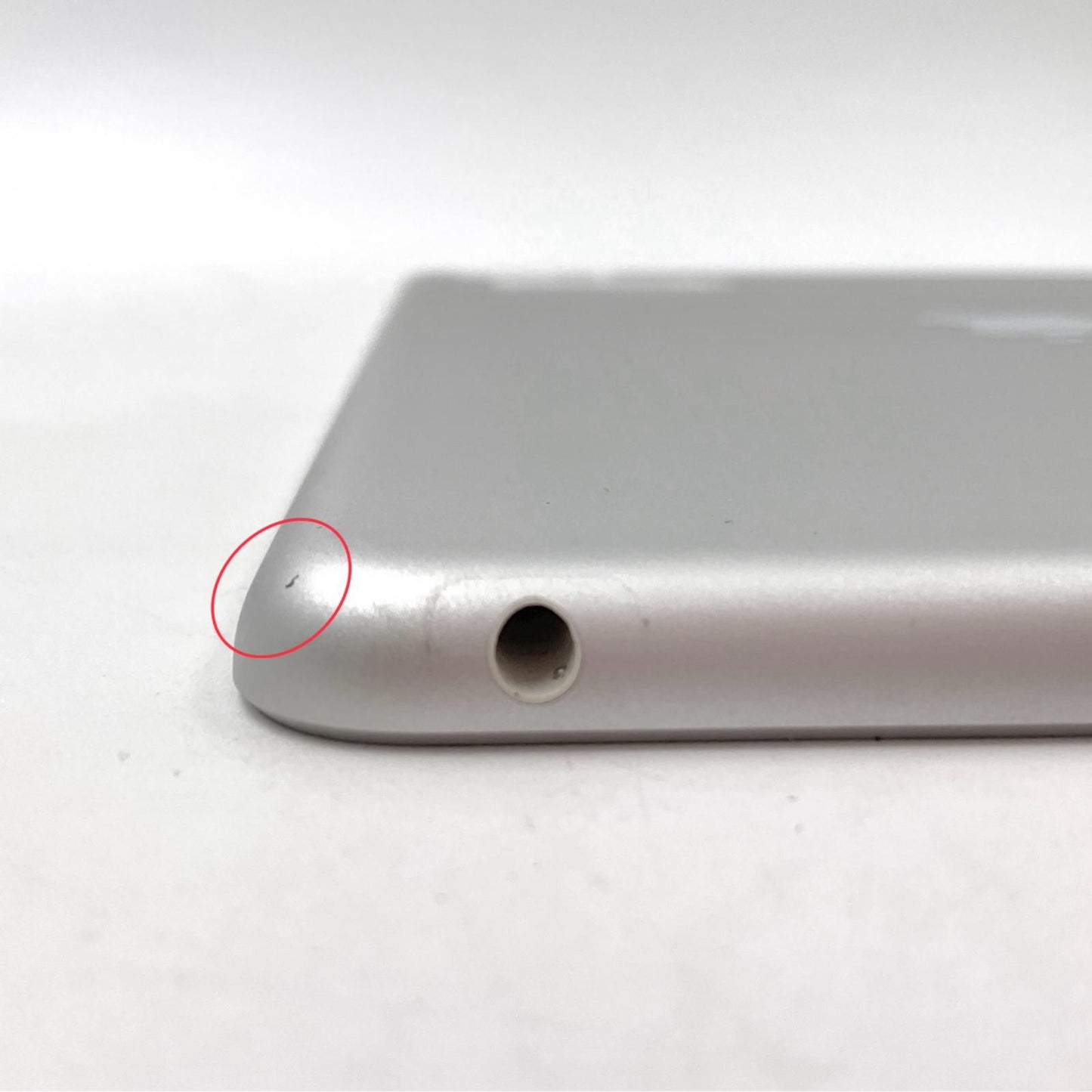 【全額返金保証】【最速発送】Apple iPad 第5世代 128GB シルバー Wi-Fi 動作確認済