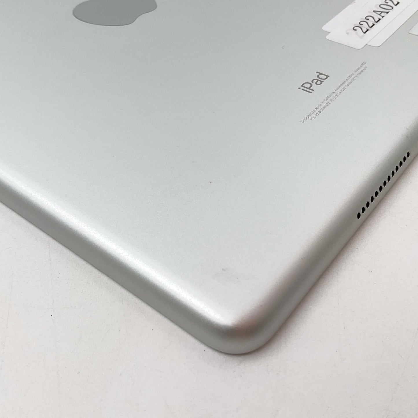 【全額返金保証】【最速発送】Apple iPad 第5世代 128GB シルバー Wi-Fi 動作確認済
