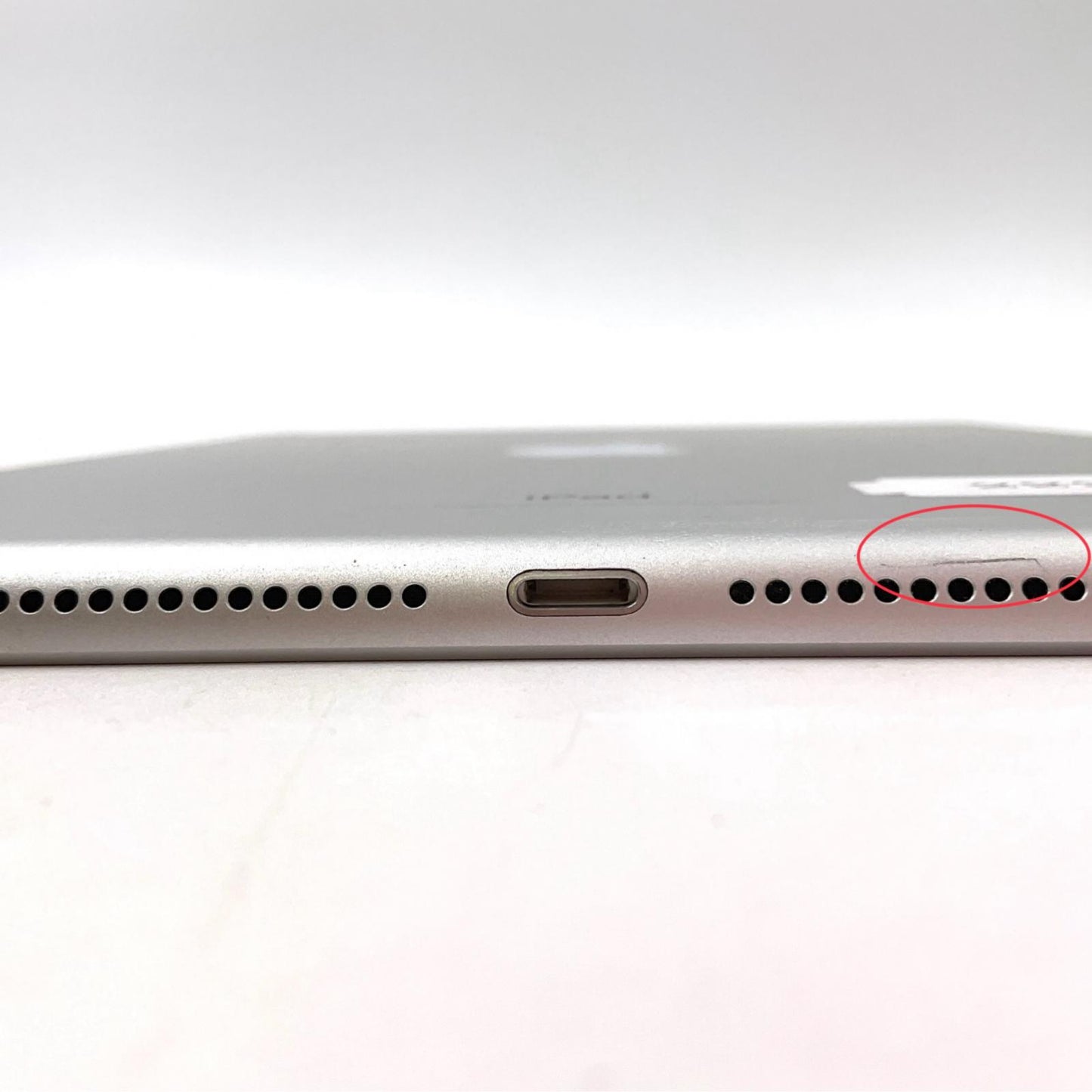 【全額返金保証】【最速発送】Apple iPad 第5世代 128GB シルバー Wi-Fi 美品 動作確認済