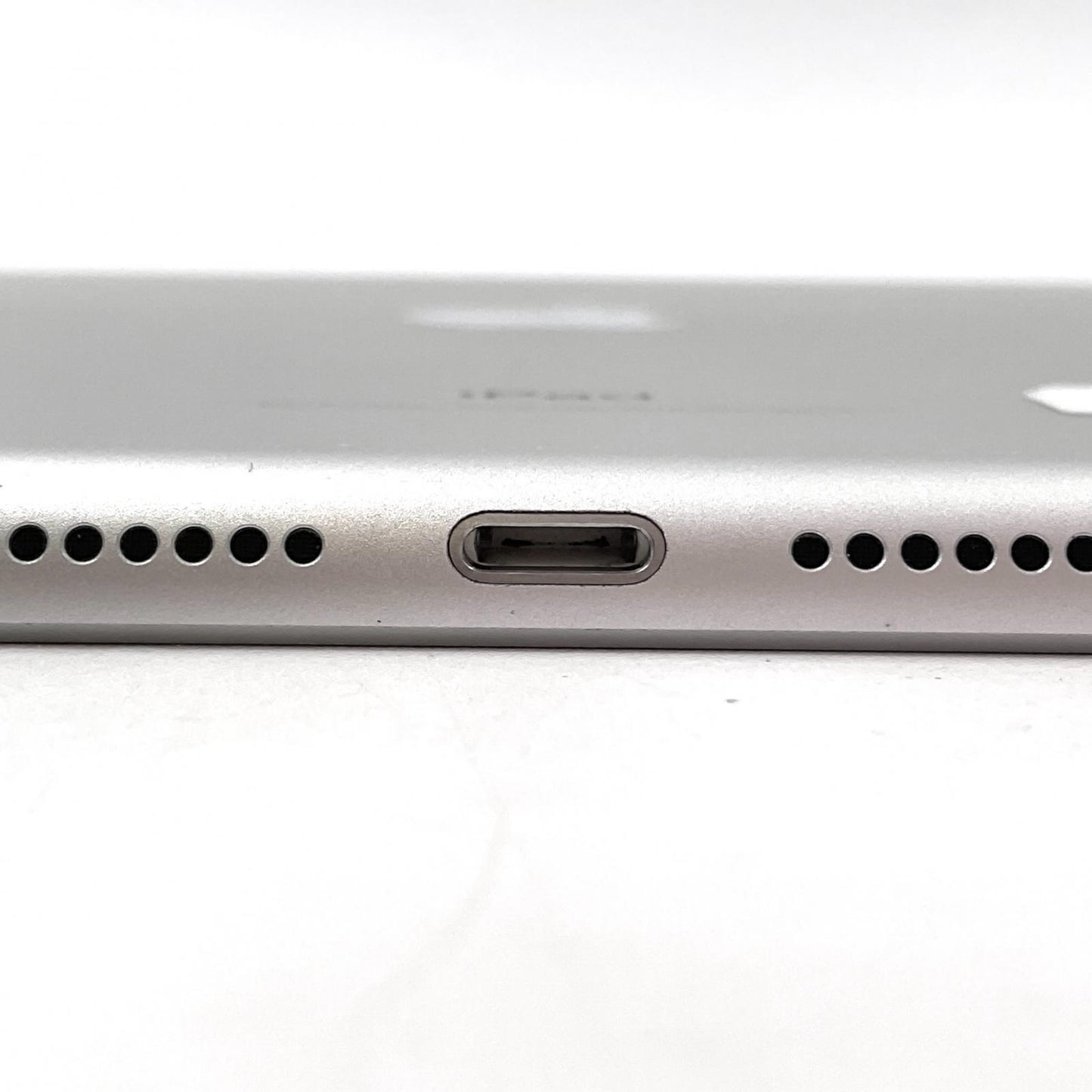 【全額返金保証】【最速発送】Apple iPad 第5世代 128GB シルバー Wi-Fi 動作確認済