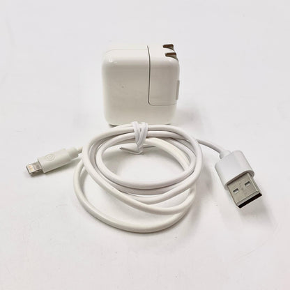 【全額返金保証】【最速発送】Apple iPad 第5世代 128GB シルバー Wi-Fi 動作確認済