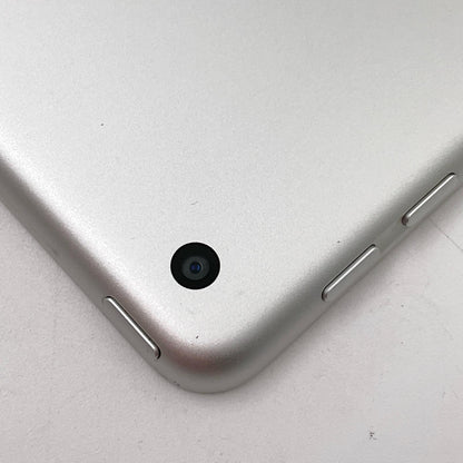 【最速発送】Apple iPad 第5世代 128GB シルバー Wi-Fi【難有】