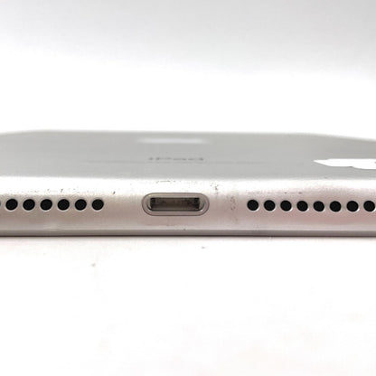 【最速発送】Apple iPad 第5世代 128GB シルバー Wi-Fi【難有】