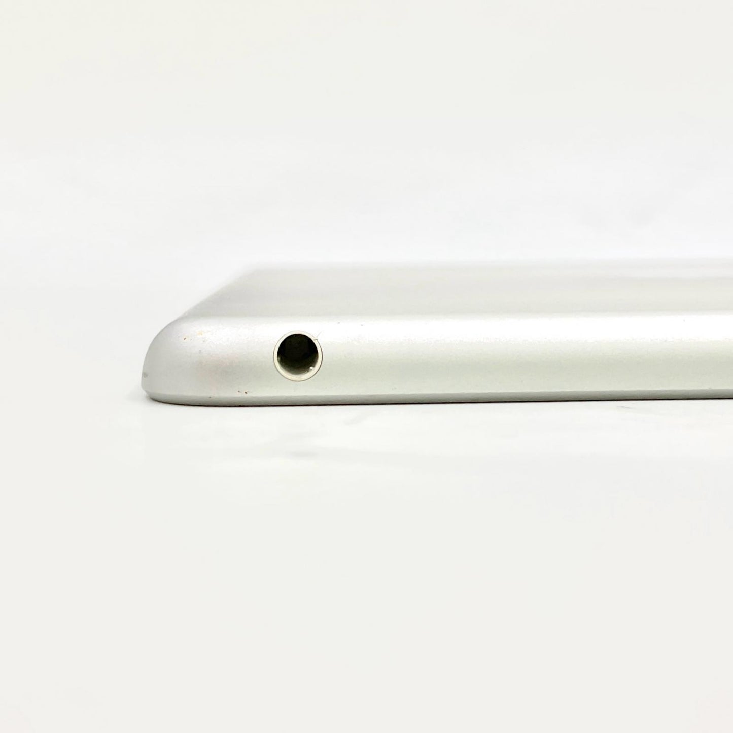 【全額返金保証】【最速発送】Apple iPad 第7世代 32GB シルバー Wi-Fi 動作確認済