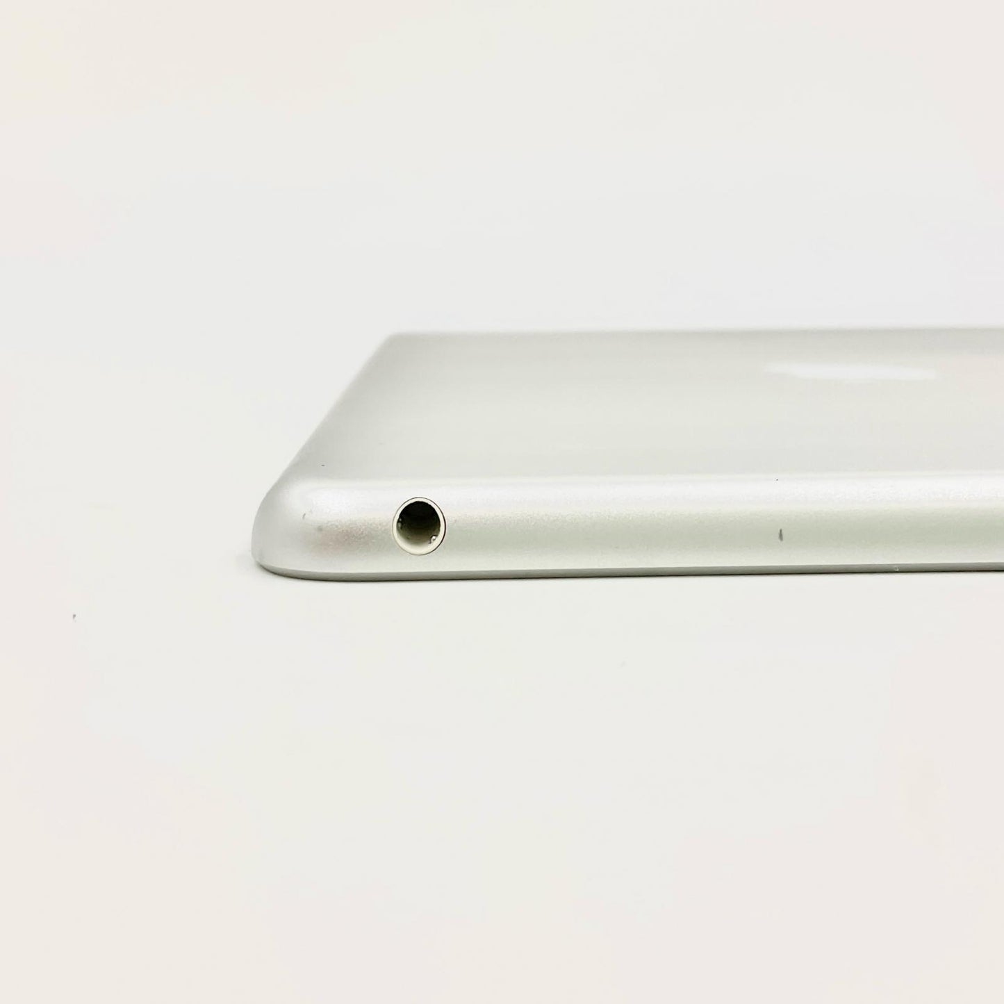 【最速発送】Apple iPad 第7世代 32GB シルバー Wi-Fi【難有】