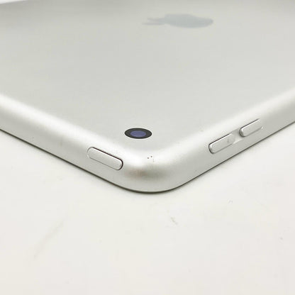 【最速発送】Apple iPad 第7世代 32GB シルバー Wi-Fi【難有】