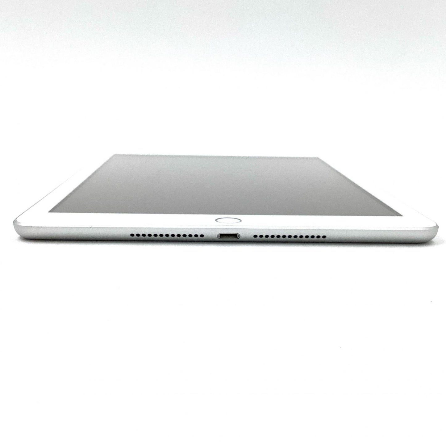 【全額返金保証】【最速発送】Apple iPad 第5世代 128GB シルバー Wi-Fi 動作確認済