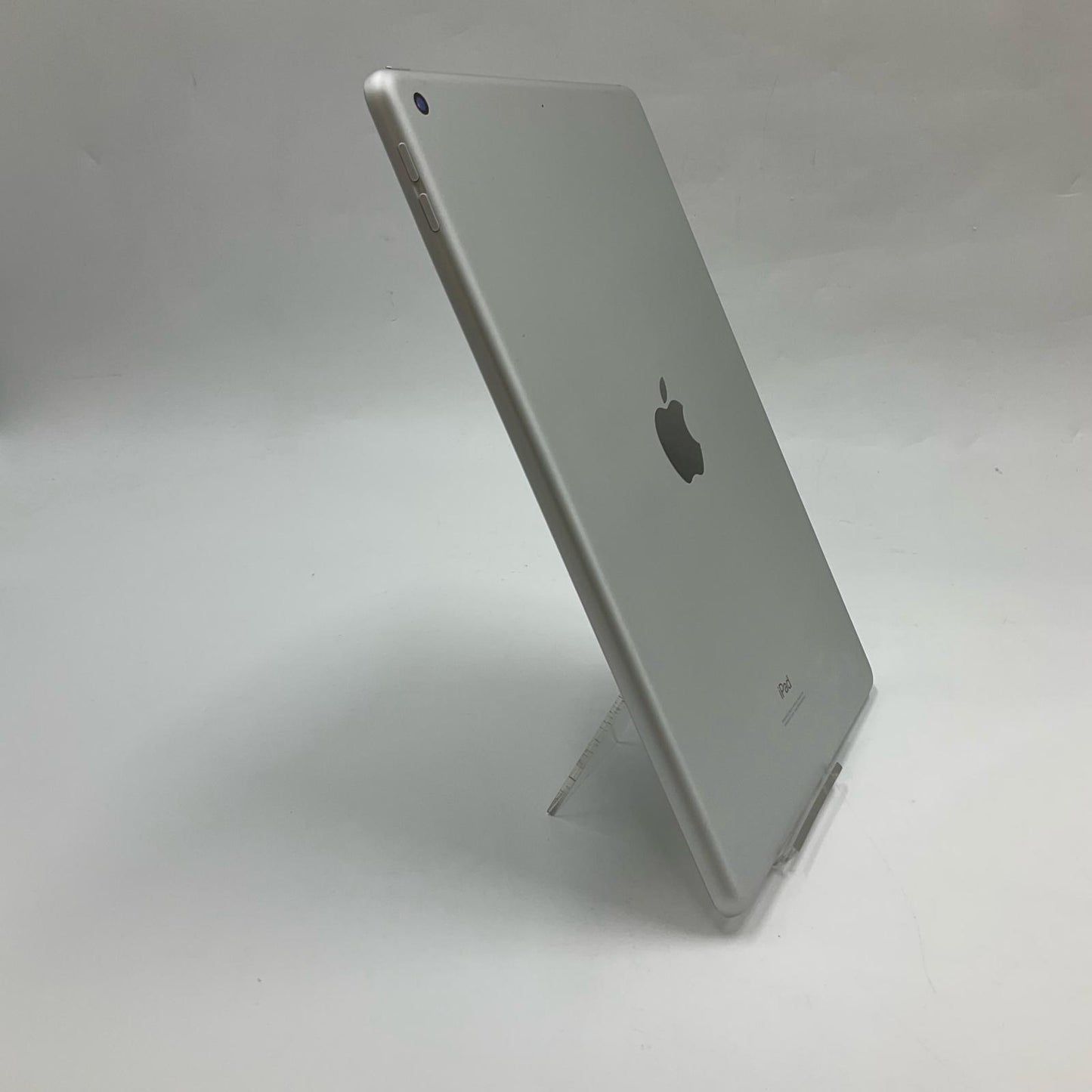 【全額返金保証】【最速発送】Apple iPad 第7世代 32GB シルバー Wi-Fi 美品 動作確認済