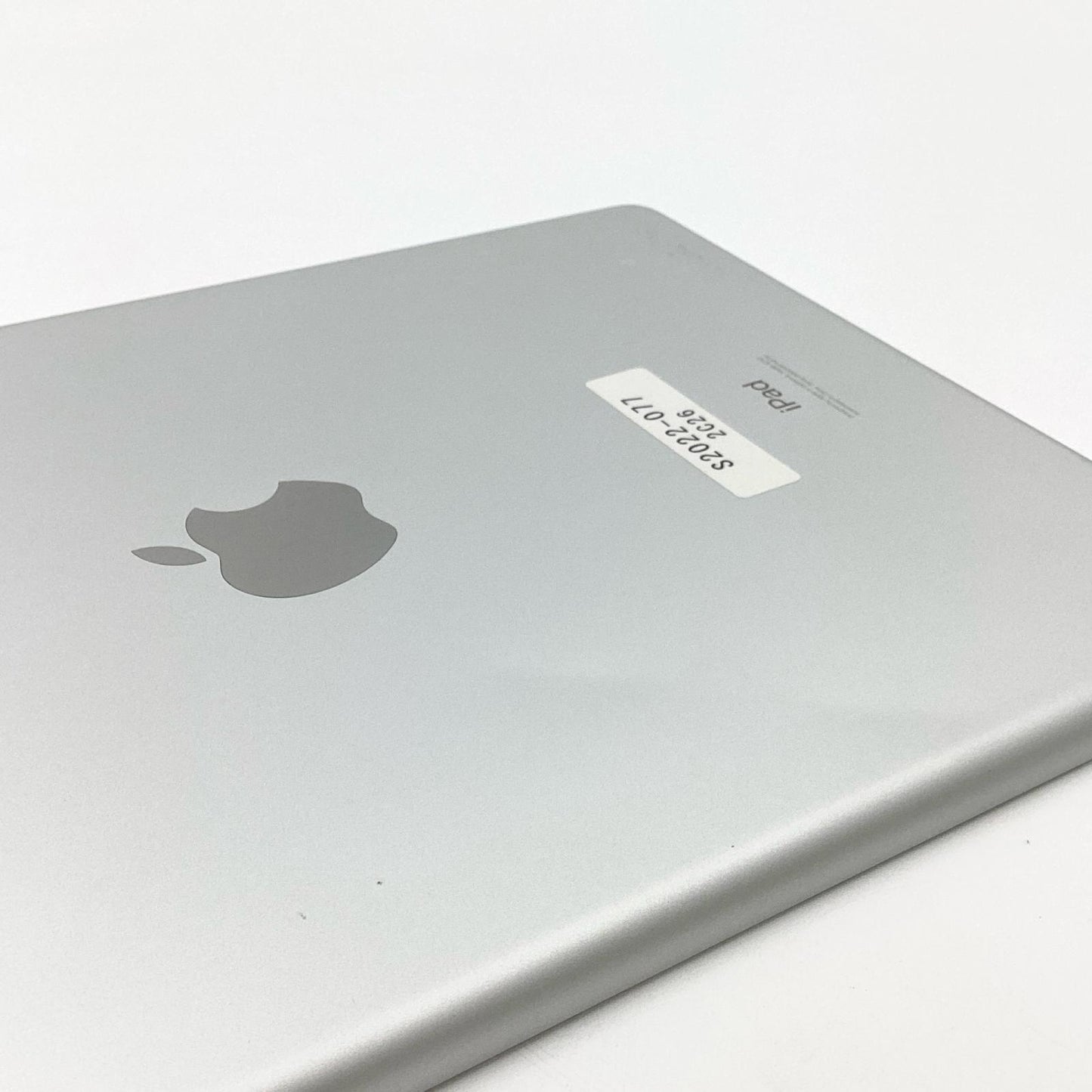 【全額返金保証】【最速発送】Apple iPad 第7世代 32GB シルバー Wi-Fi 動作確認済