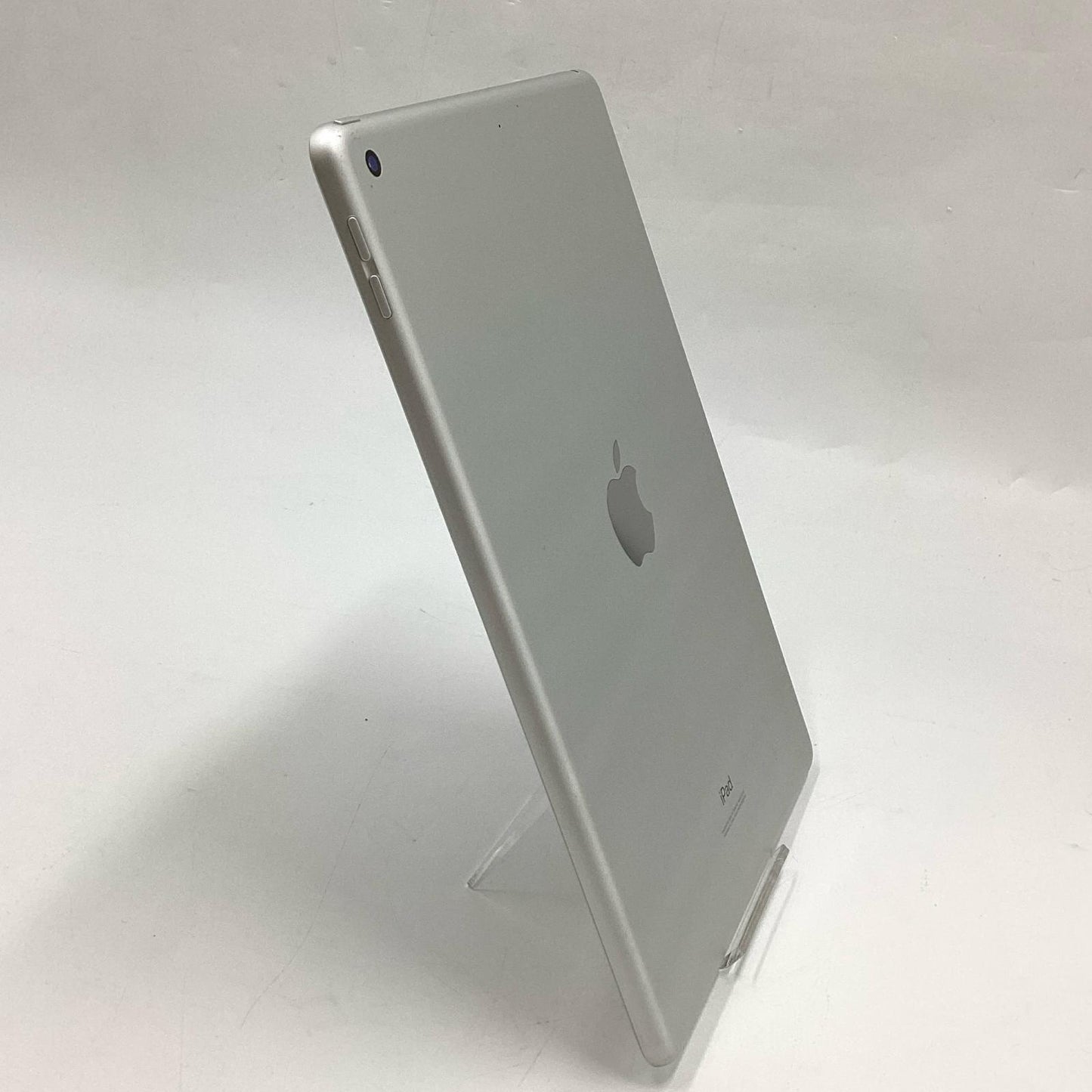 【全額返金保証】【最速発送】Apple iPad 第7世代 32GB シルバー Wi-Fi 動作確認済