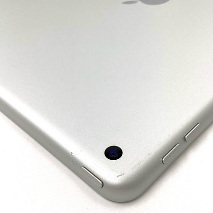 【全額返金保証】【最速発送】Apple iPad 第7世代 32GB シルバー Wi-Fi 美品 動作確認済