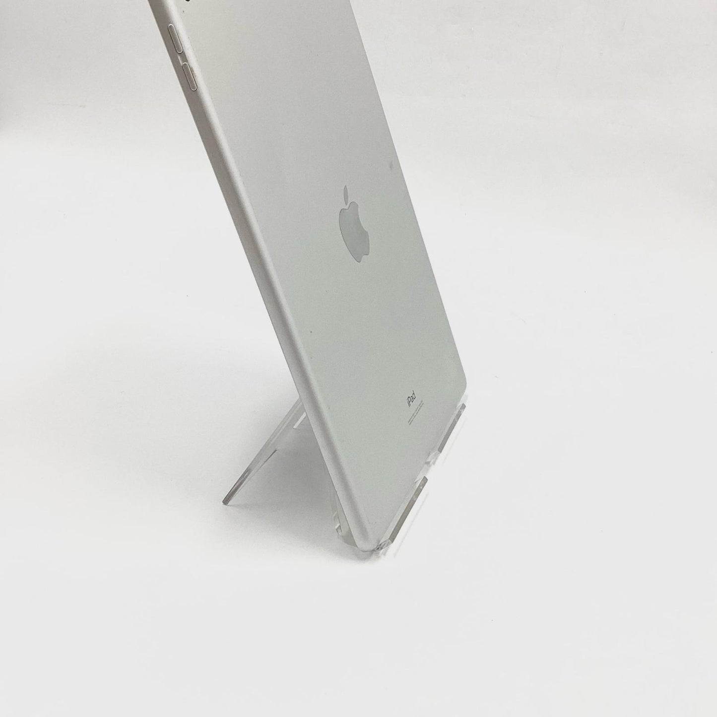 【全額返金保証】【最速発送】Apple iPad 第7世代 32GB シルバー Wi-Fi 動作確認済