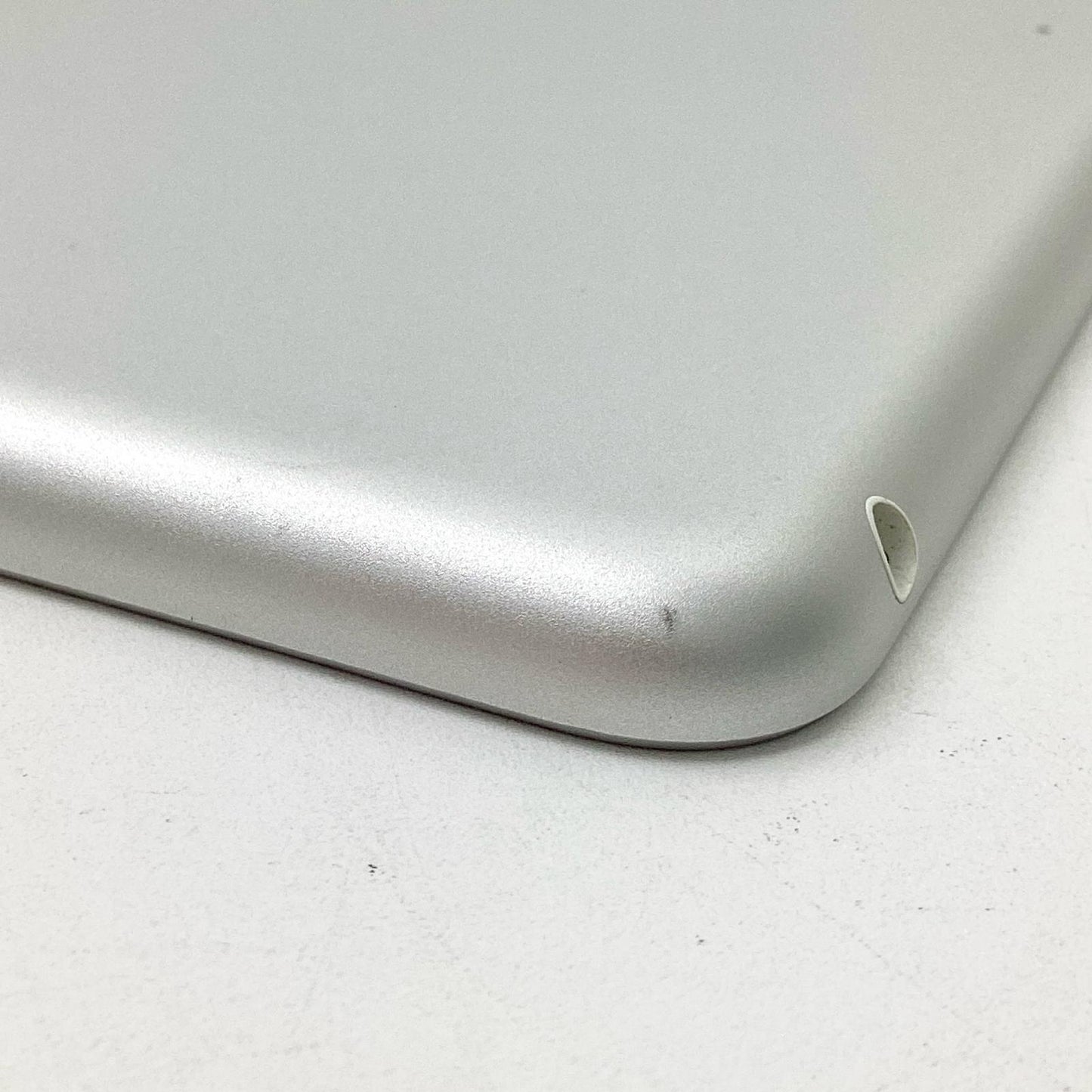【全額返金保証】【最速発送】Apple iPad 第7世代 32GB シルバー Wi-Fi 美品 動作確認済