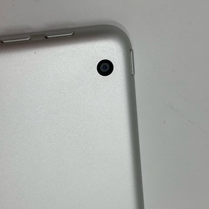 【全額返金保証】【最速発送】Apple iPad 第6世代 32GB シルバー Wi-Fi 動作確認済