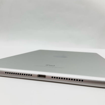 【全額返金保証】【最速発送】Apple iPad 第6世代 32GB シルバー Wi-Fi 動作確認済