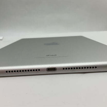 【全額返金保証】【最速発送】Apple iPad 第6世代 32GB シルバー Wi-Fi 動作確認済