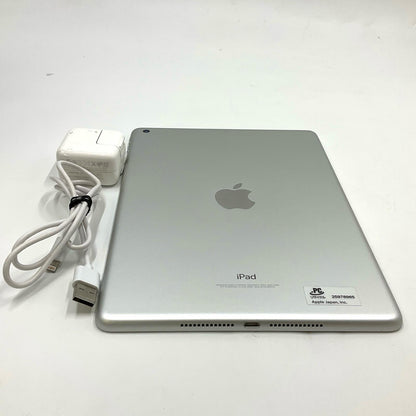 【全額返金保証】【最速発送】Apple iPad 第5世代 128GB シルバー Wi-Fi 動作確認済