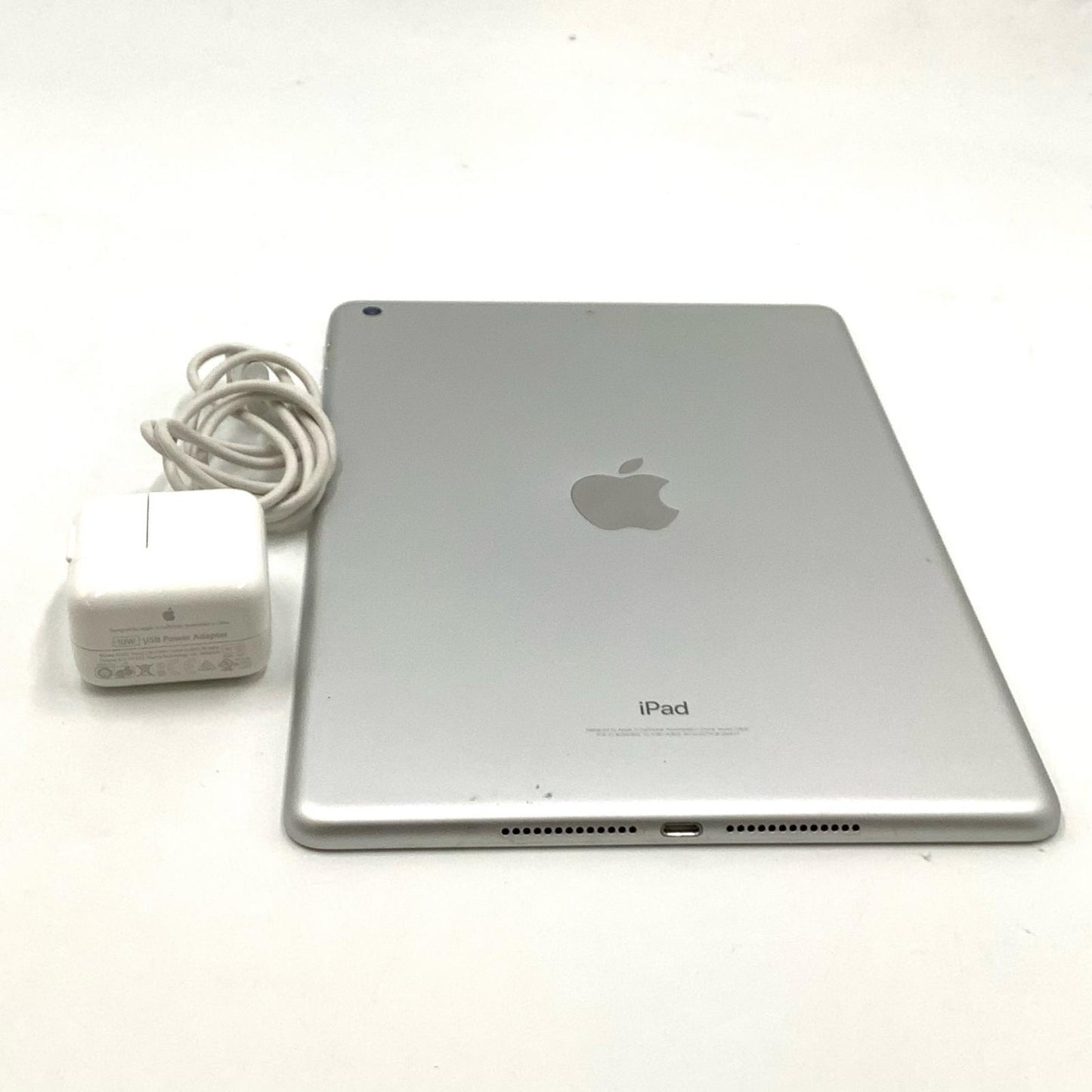 【全額返金保証】【最速発送】Apple iPad 第5世代 128GB シルバー Wi-Fi 動作確認済