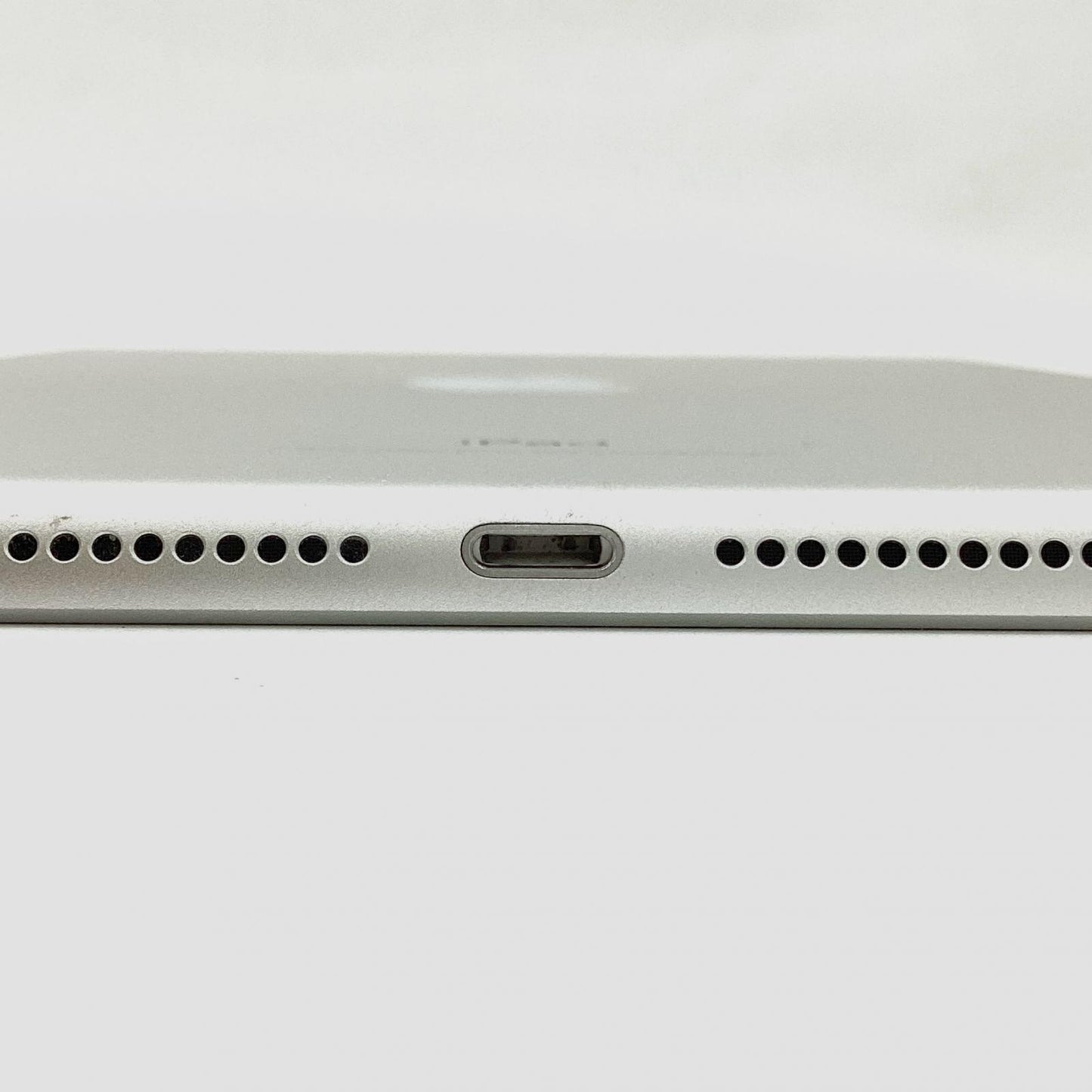 【全額返金保証】【最速発送】Apple iPad 第6世代 32GB シルバー Wi-Fi 動作確認済