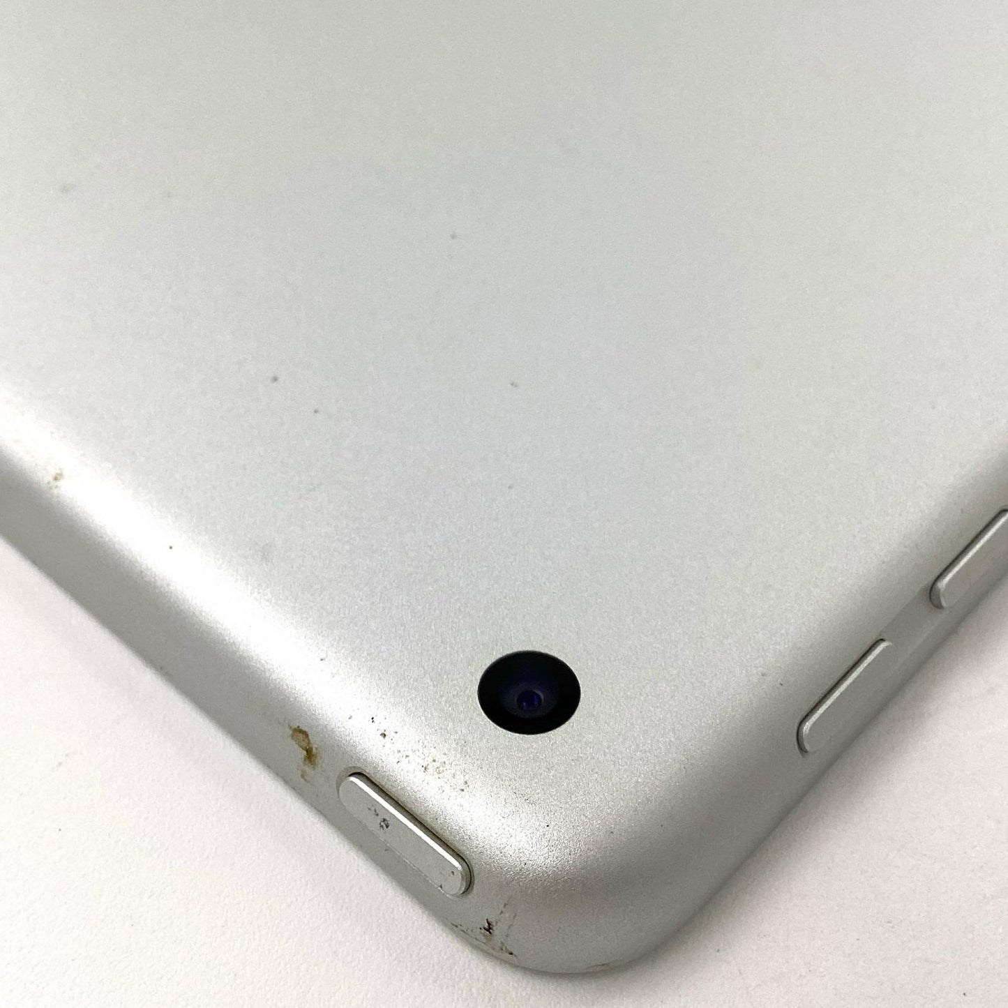 【全額返金保証】【最速発送】Apple iPad 第5世代 128GB シルバー Wi-Fi 動作確認済