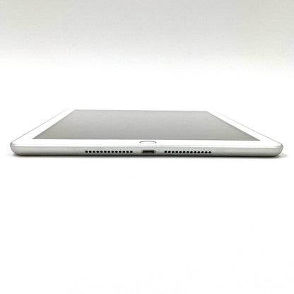 【全額返金保証】【最速発送】Apple iPad 第5世代 128GB シルバー Wi-Fi 動作確認済
