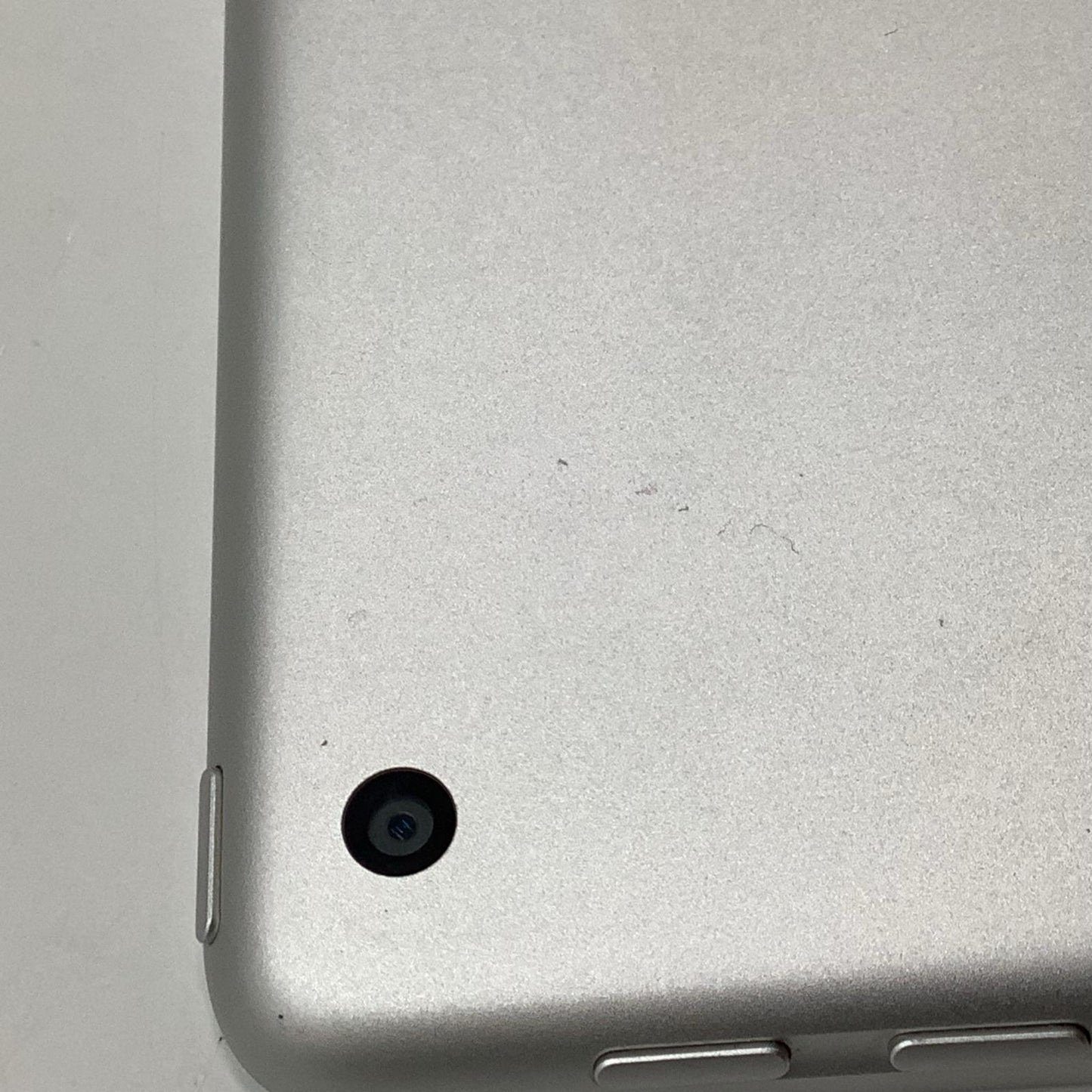 【全額返金保証】【最速発送】Apple iPad 第5世代 128GB シルバー Wi-Fi 動作確認済