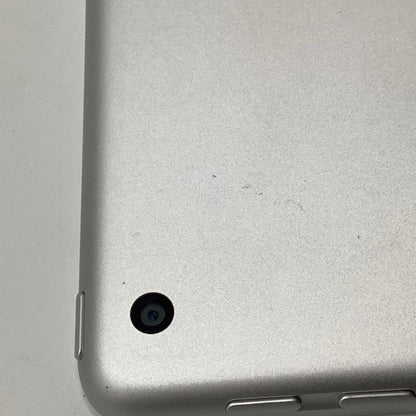 【全額返金保証】【最速発送】Apple iPad 第5世代 128GB シルバー Wi-Fi 動作確認済