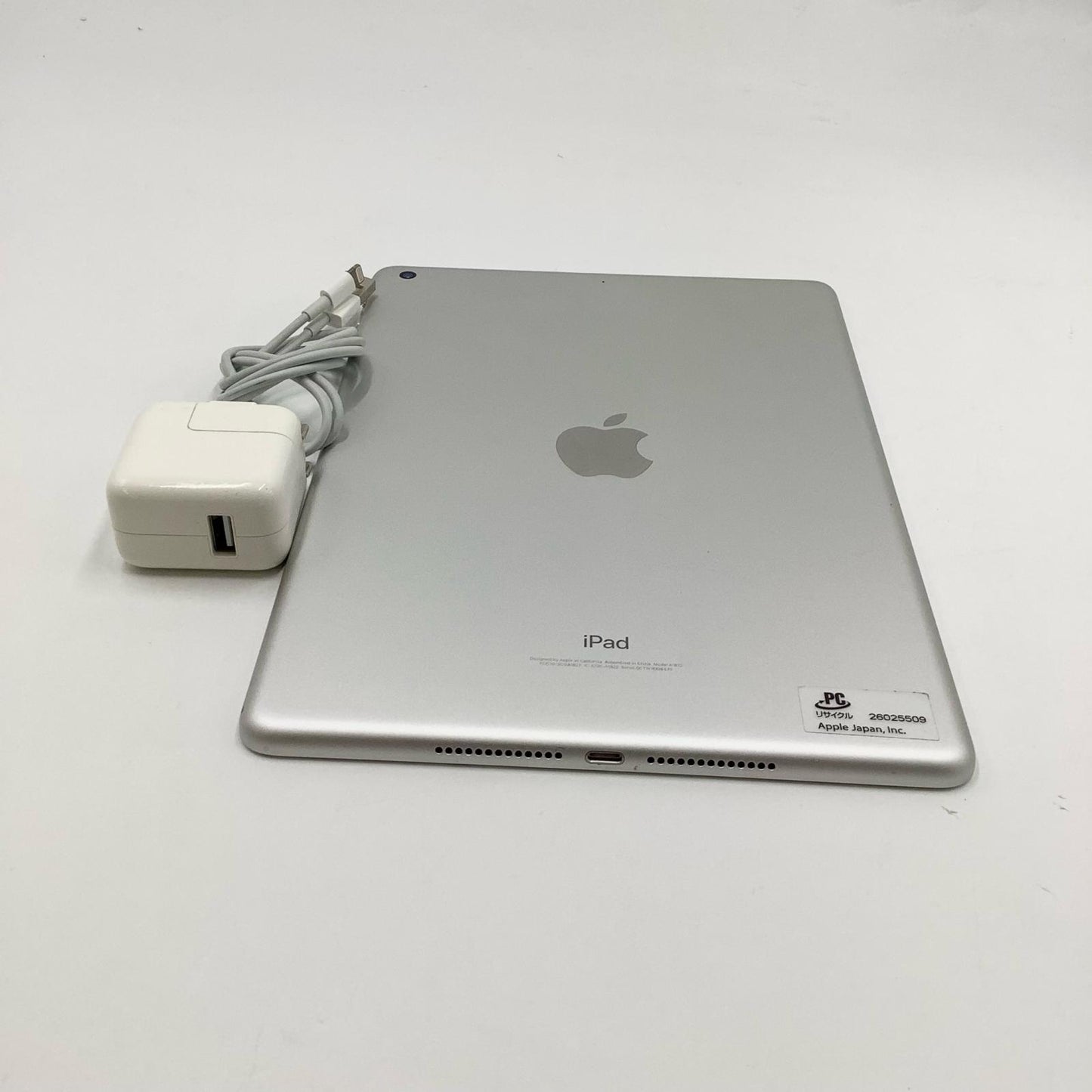 【全額返金保証】【最速発送】Apple iPad 第5世代 128GB シルバー Wi-Fi 動作確認済