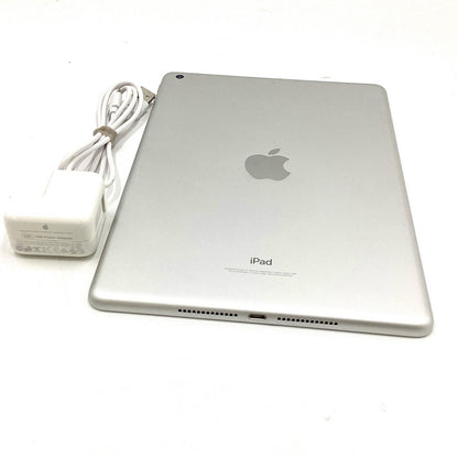 【全額返金保証】【最速発送】Apple iPad 第6世代 32GB シルバー Wi-Fi 動作確認済