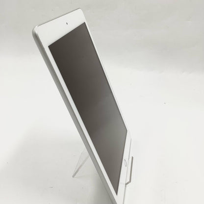 【全額返金保証】【最速発送】Apple iPad 第6世代 32GB シルバー Wi-Fi 美品 動作確認済