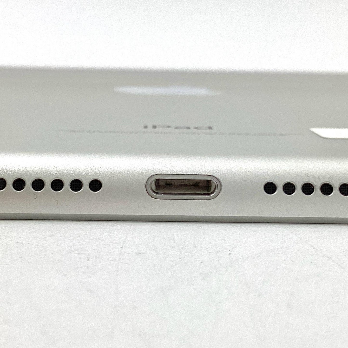 【全額返金保証】【最速発送】Apple iPad 第6世代 32GB シルバー Wi-Fi 動作確認済