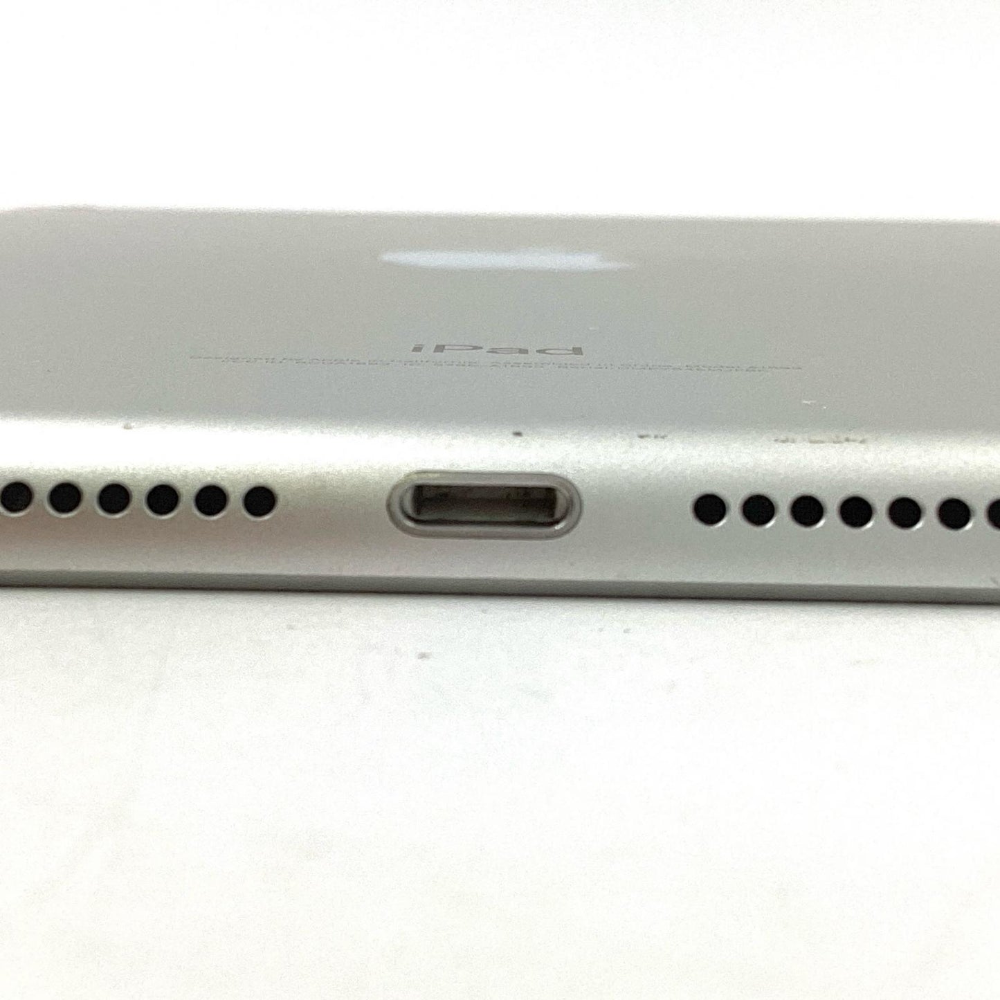 【全額返金保証】【最速発送】Apple iPad 第6世代 32GB シルバー Wi-Fi 動作確認済