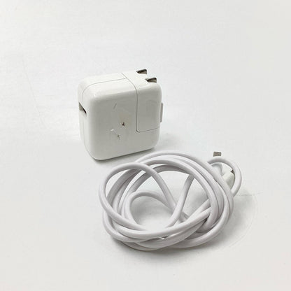 【全額返金保証】【最速発送】Apple iPad 第6世代 32GB シルバー Wi-Fi 動作確認済