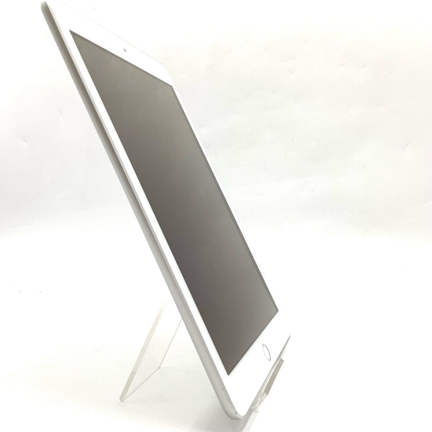 【最速発送】Apple iPad 第6世代 32GB シルバー Wi-Fi【難有】