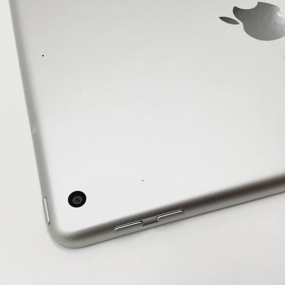 【最速発送】Apple iPad 第6世代 32GB シルバー Wi-Fi【難有】