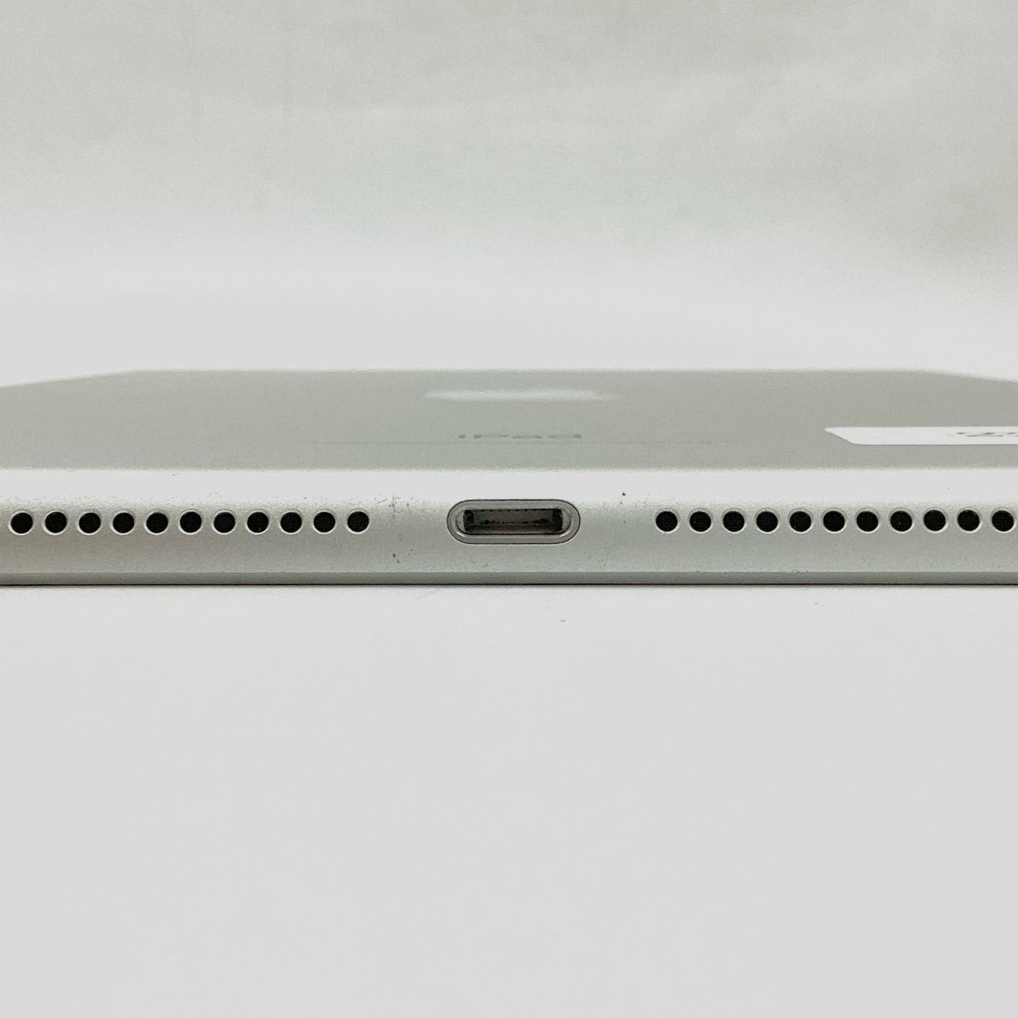 【全額返金保証】【最速発送】Apple iPad 第6世代 32GB シルバー Wi-Fi 動作確認済