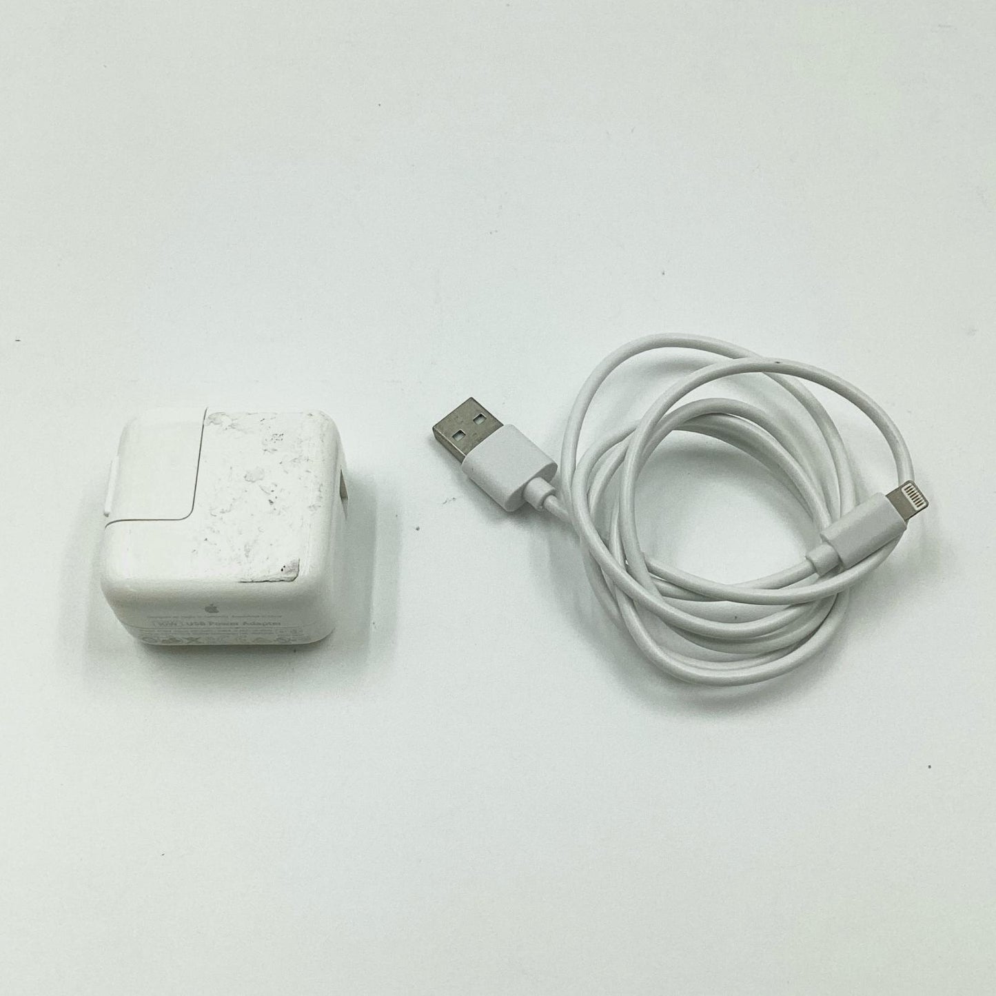 【全額返金保証】【最速発送】Apple iPad 第6世代 32GB シルバー Wi-Fi 動作確認済
