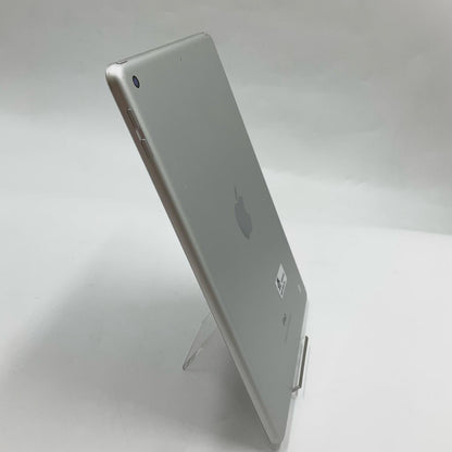 【全額返金保証】【最速発送】Apple iPad 第6世代 32GB シルバー Wi-Fi 動作確認済