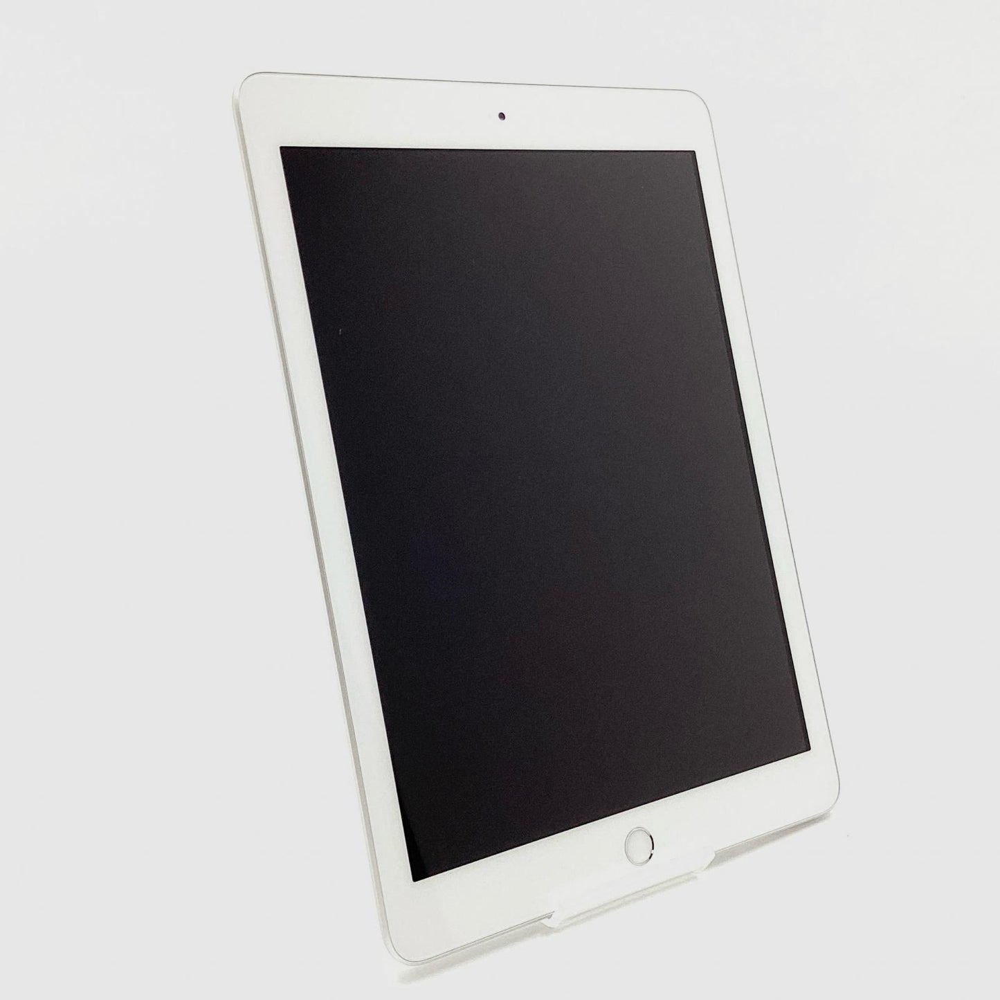 【全額返金保証】【最速発送】Apple iPad 第6世代 32GB シルバー Wi-Fi 動作確認済