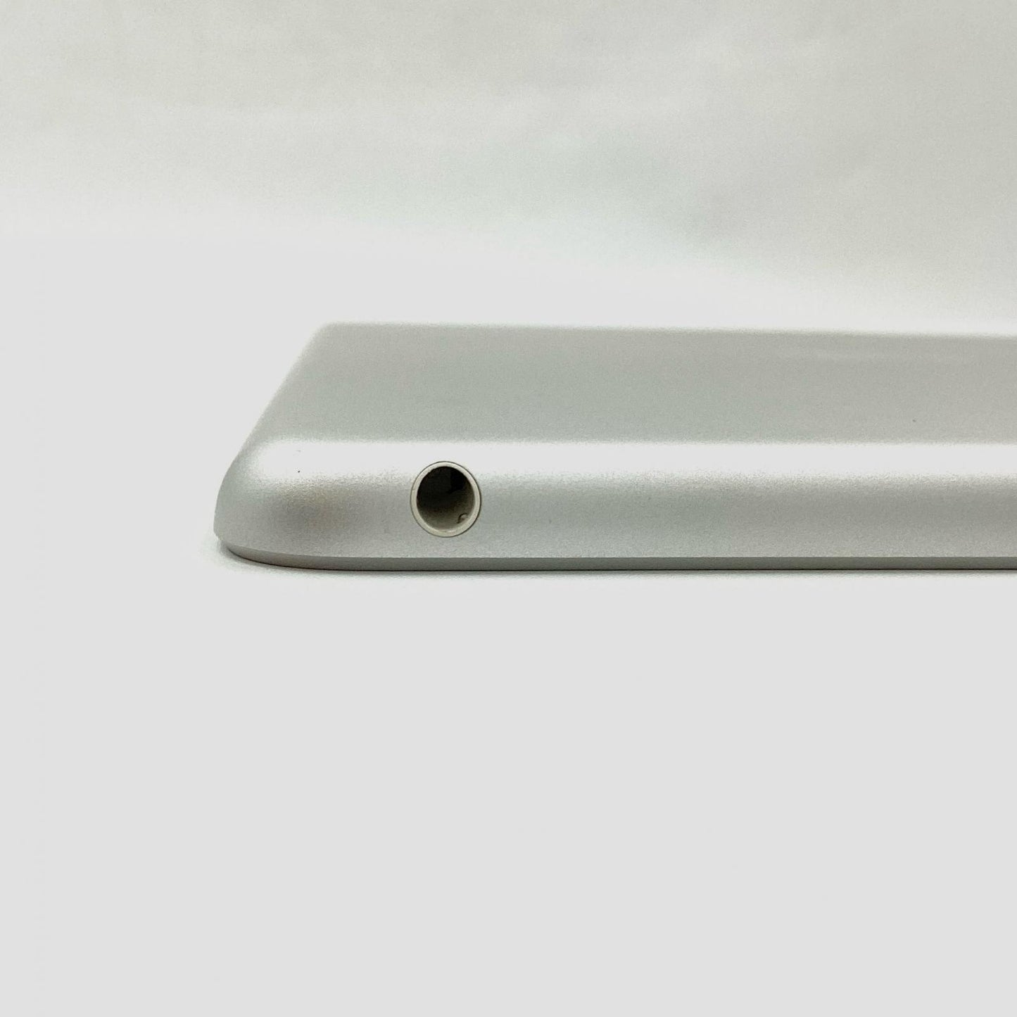 【全額返金保証】【最速発送】Apple iPad 第6世代 32GB シルバー Wi-Fi 動作確認済