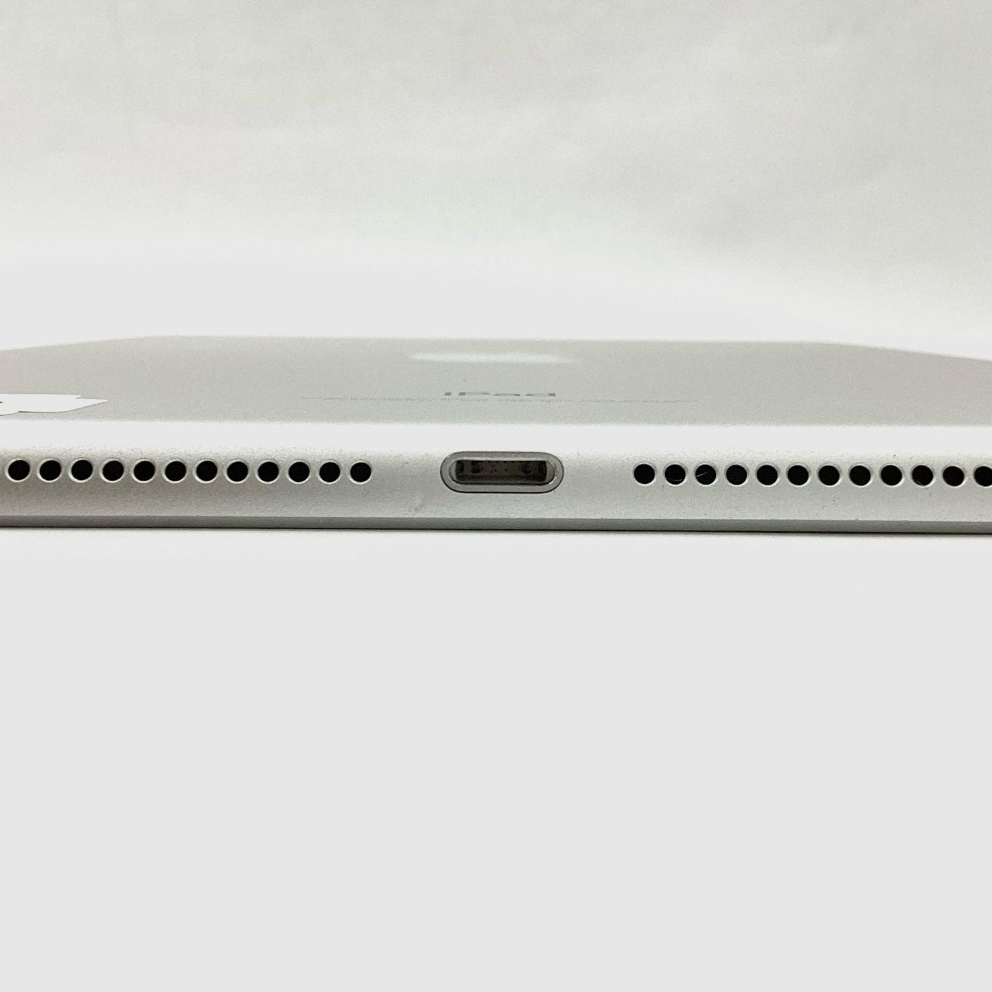 【全額返金保証】【最速発送】Apple iPad 第6世代 32GB シルバー Wi-Fi 動作確認済